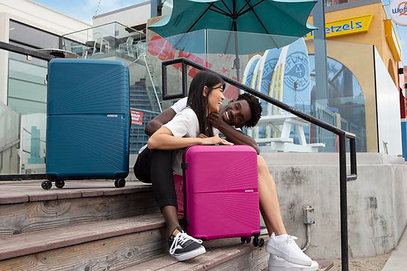 American Tourister Airconic -matkalaukut. Ultrakevyitä, useita värejä ja kokoja. Niin kauan kuin tuotteita riittää.
