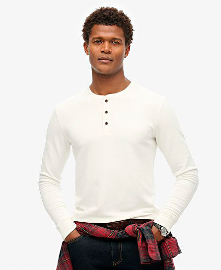 Kaikki miesten Superdry-trikoopaidat