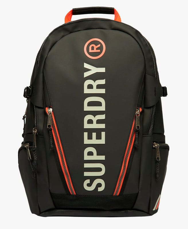 Kaikki normaalihintaiset Superdry-reput ja -asusteet 