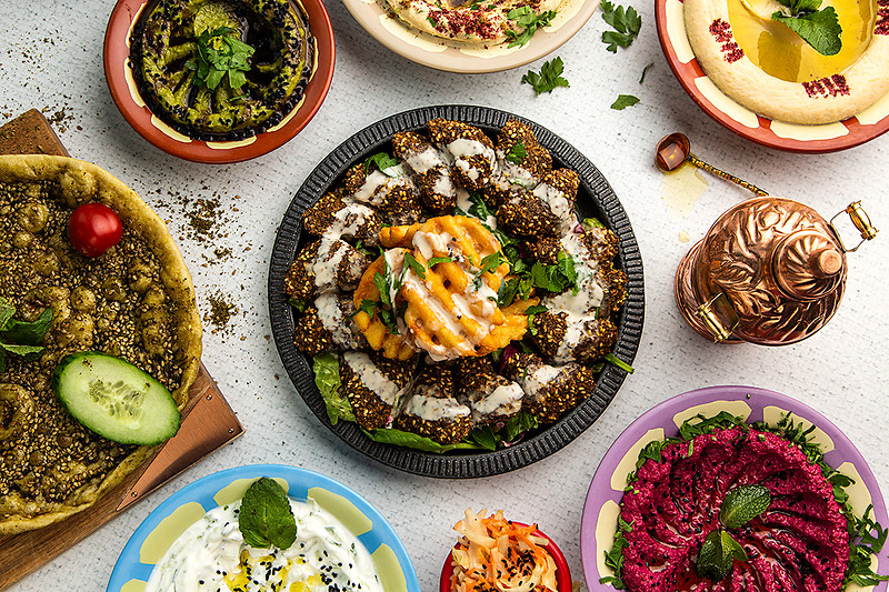 Ramadan iltabuffet (sis. runsas salaattipöytä, keittoa, lämpimiä ruokia, jälkiruokaa)