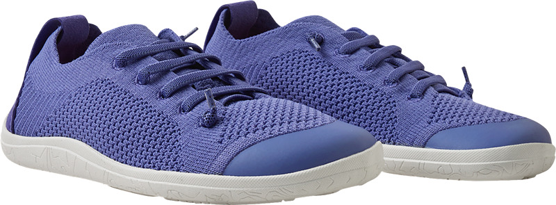 Erä paljasjalkakenkiä 