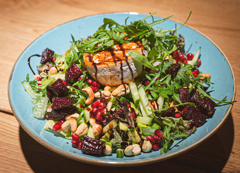 Vuohenjuustosalaatti