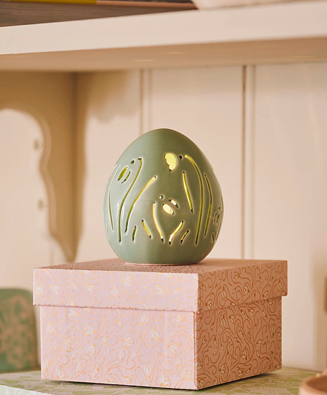 Paristokäyttöinen LED-valaisin