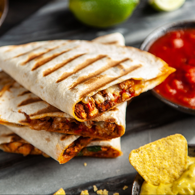 Quesadillas 12 €/annos  (tarjous ei ole voimassa lounasaikaan klo 10:30-15)
