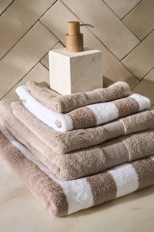 Living-sarjan pyyhkeet